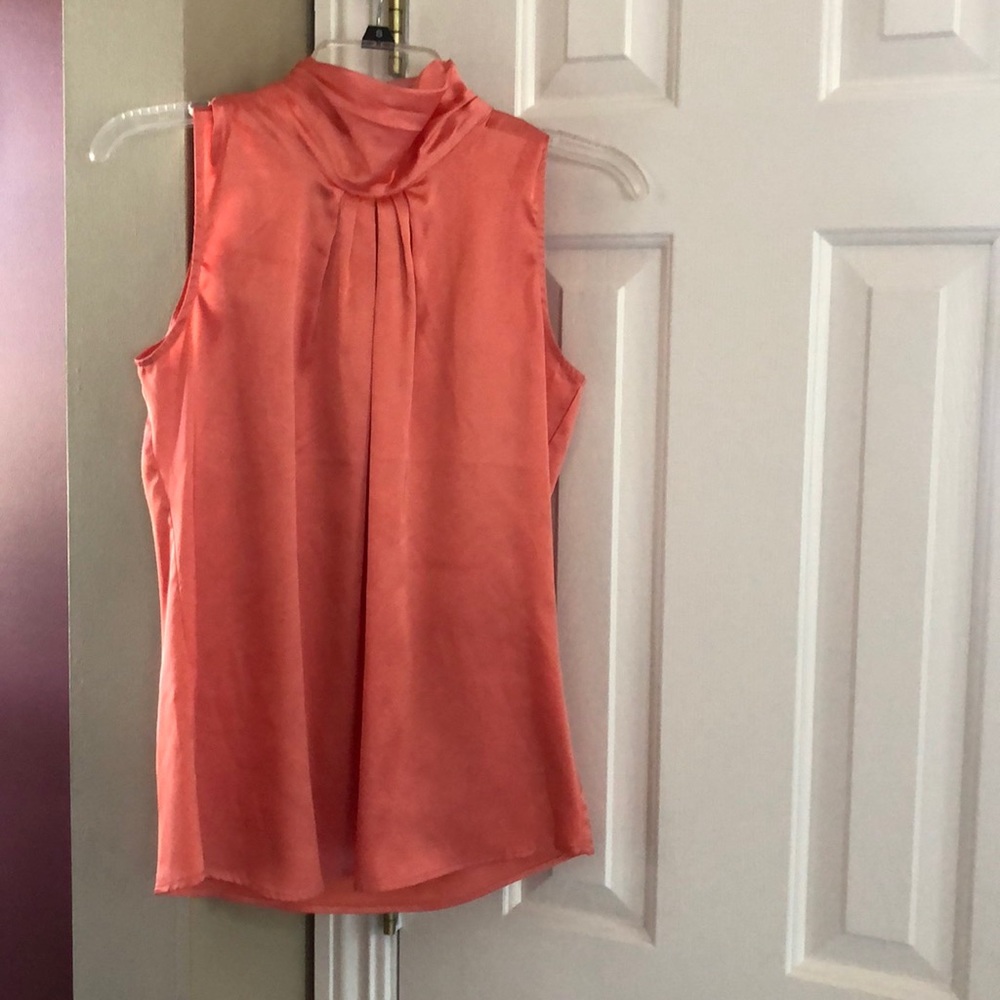 New York and Company Coral Tank. Size Small.